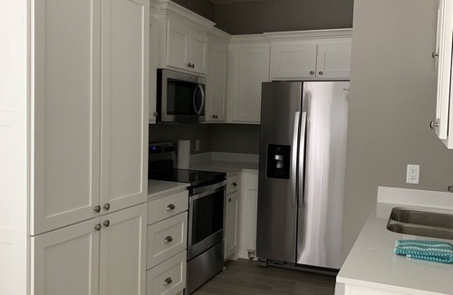 Siloam Springs Apartment | Townhouse Downtown Siloam Springs-Sleeps 5