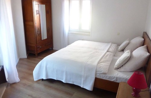 Laroque-des-Alberes House | Townhouse in the old town of Laroque