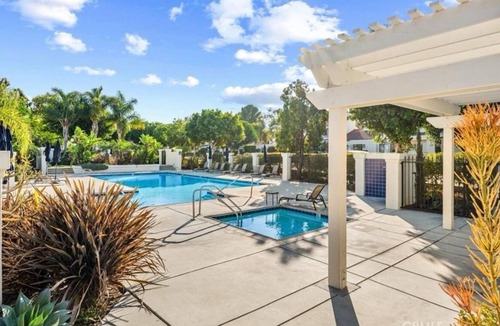 Airport Area House | Townhouse in best Irvine location, extended stay possible