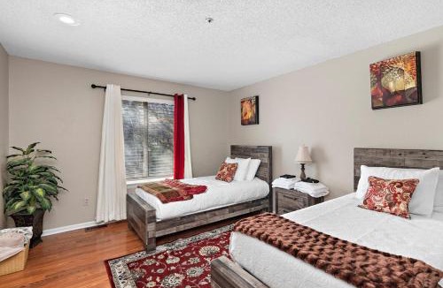 Lenexa House | Townhouse in Lenexa by YDSH GuestMind