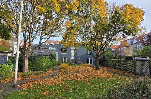 Aalborg House | Townhouse in the center with private parking and two bathrooms