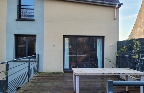Dinan House | Townhouse located 700 m walk from the historic center