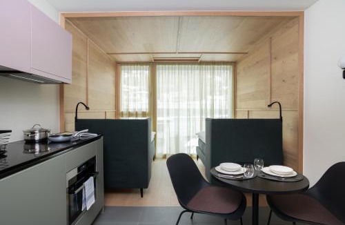 Sankt Moritz-Bad Apartment | Townhouse N9