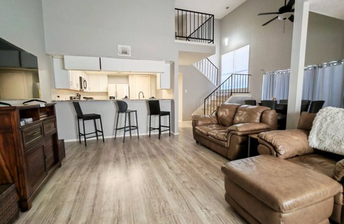 Northeast Houston House | Townhouse Near IAH - Room 1