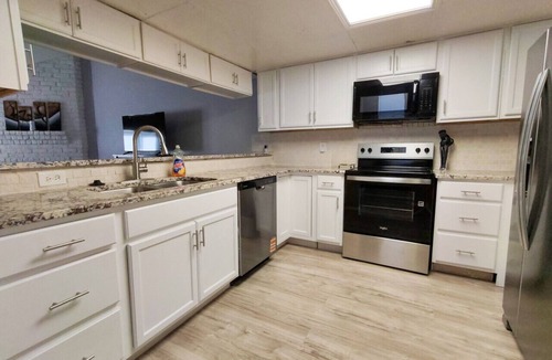 Northeast Houston House | Townhouse Near IAH - Room 1