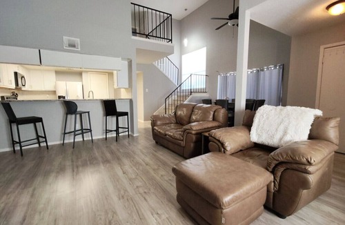 Northeast Houston House | Townhouse Near IAH - Room 1
