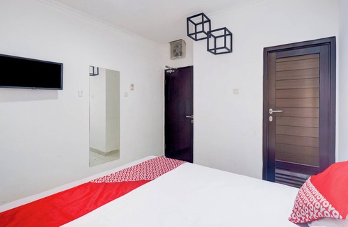 Old Jakarta Hotel | Townhouse Oak Gunung Sahari Near Ancol