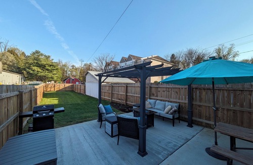 Shippensburg House | Townhouse on King