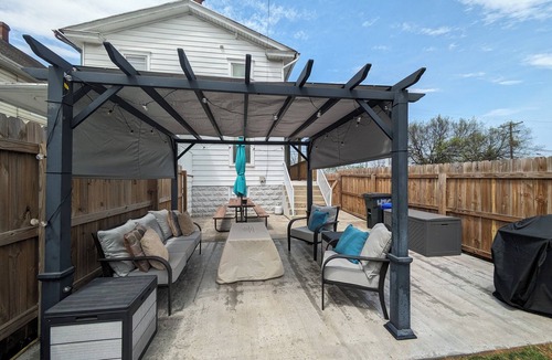 Shippensburg House | Townhouse on King