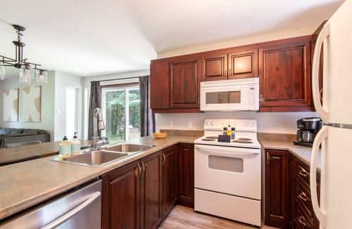Mont-Tremblant Villa | Townhouse on the Golf w/Pool Access -Aiglon 1717