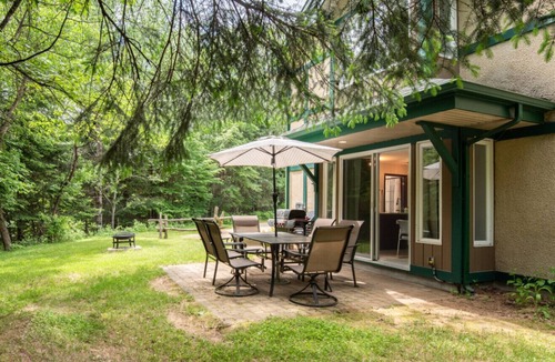 Mont-Tremblant Villa | Townhouse on the Golf w/Pool Access -Aiglon 1717