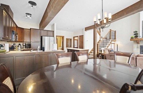 Mont-Tremblant Villa | Townhouse on the Golf La Bête -10min to Tremblant