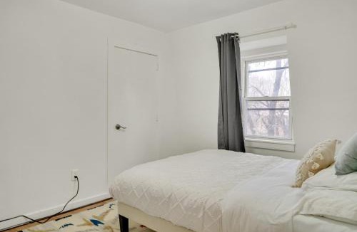 North Cambridge Apartment | townhouse style two level apartment