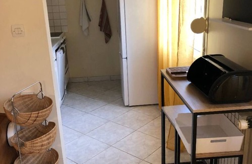 Montfort-le-Gesnois House | TOWNHOUSE WITH 2-BEDROOM GARAGE