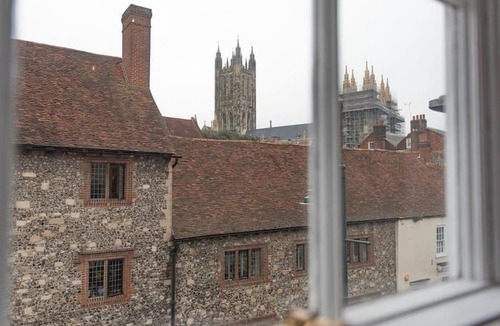 The King's Mile House | Townhouse with cathedral views