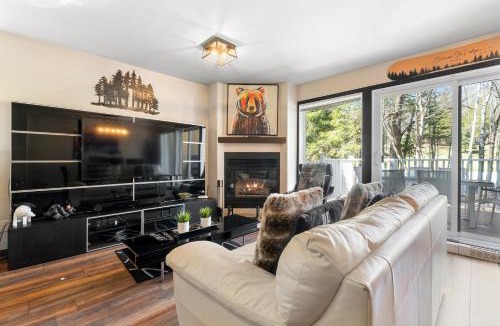 Mont-Tremblant House | Townhouse With Free Shuttle To Tremblant Resort