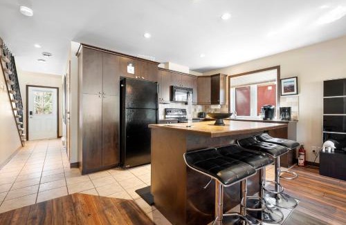 Mont-Tremblant House | Townhouse With Free Shuttle To Tremblant Resort