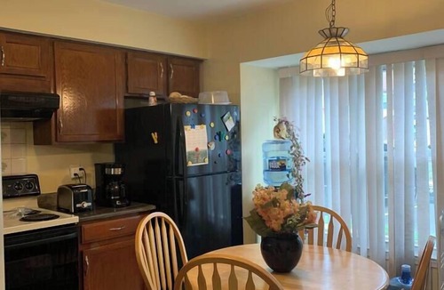 Newington House | Townhouse with free parking