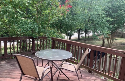 Newington House | Townhouse with free parking