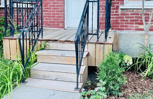 Saint-Laurent House | Townhouse with garden: one minute walk to Metro