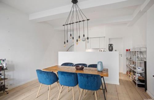 Copenhagen City Centre Apartment | Townhouse with private Terrace- 5-minute walk from Tivoli