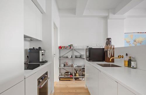 Copenhagen City Centre Apartment | Townhouse with private Terrace- 5-minute walk from Tivoli