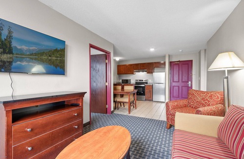 Chaska Hotel | TownSquare Place
