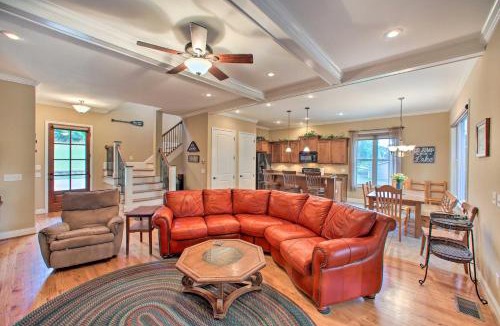 Townville House | Townville Lakefront Cottage w/Private Dock!