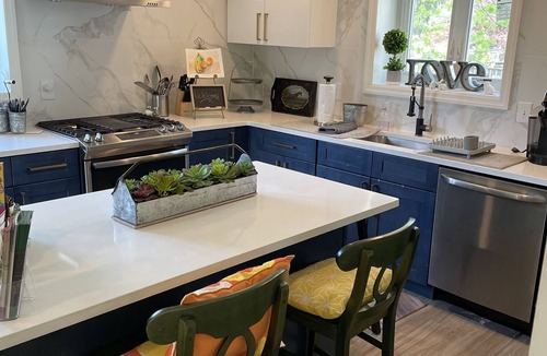 Stockton House | Towpath Weekend Retreat along river