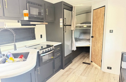 Brentwood House | Toy Hauler Vengence Rouge