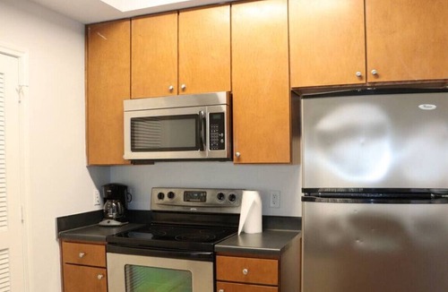 West Campus Apartment | TP 403 Luckey · Lovely, Spacious ATX Stay + GREAT location!