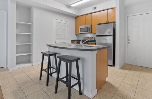 West Campus Apartment | TP 501 Luckey · Lovely ATX 2 Bedroom, GREAT location!