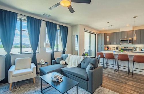 North Scottsdale Apartment | TPC Golf Escape Near Kierland, Pool, Gym