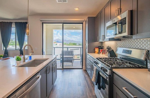 North Scottsdale Apartment | TPC Golf Escape Near Kierland, Pool, Gym