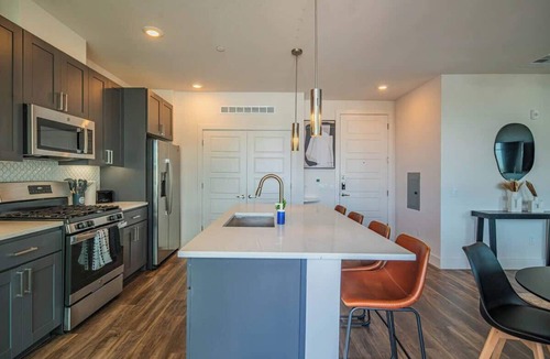 North Scottsdale Apartment | TPC Golf Escape Near Kierland, Pool, Gym