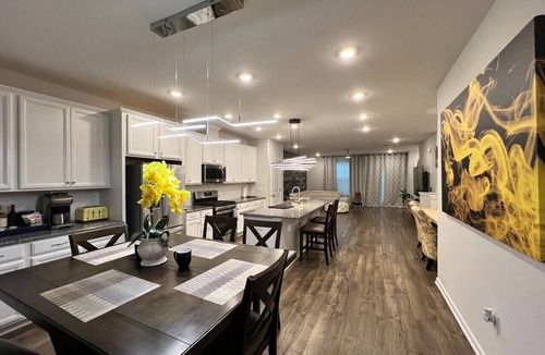 Durham Villa | TPV-The One-Villa By RDU w/Indoor Heated Pool-Gym