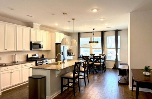Durham Villa | TPV - Xanadu - New-By RDU w/Heated Indoor Pool&Gym
