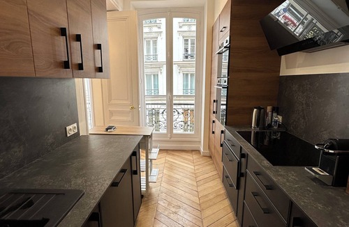 Quartier de la Porte-Saint-Denis Apartment | Très bel Appartement Climatisé Entièrement Rénové