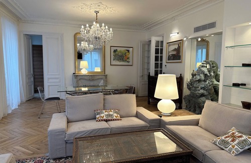 Quartier de la Porte-Saint-Denis Apartment | Très bel Appartement Climatisé Entièrement Rénové