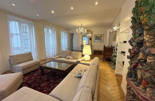 Quartier de la Porte-Saint-Denis Apartment | Très bel Appartement Climatisé Entièrement Rénové