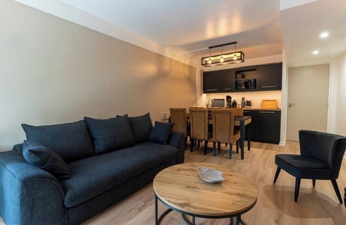 Le Touquet-Paris-Plage Apartment | Très bel appartement rénové avec piscine, tennis et parking privé 09