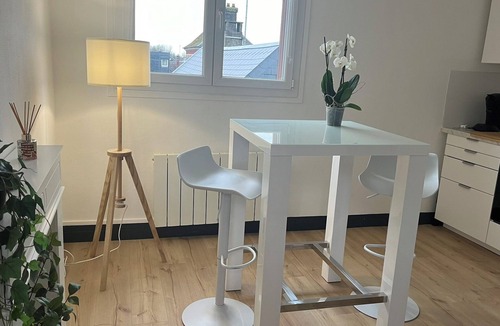 Friville-Escarbotin Apartment | Très Calme, 15 km de la Mer, Wifi