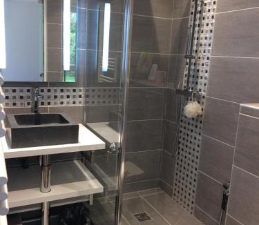 Neuilly-sur-Seine Apartment | Trés Beau Studio (face bois), 10mn de l'Etoile