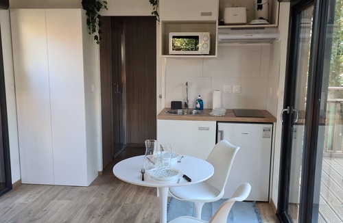 Sommieres Apartment | Trés Jolie Studio