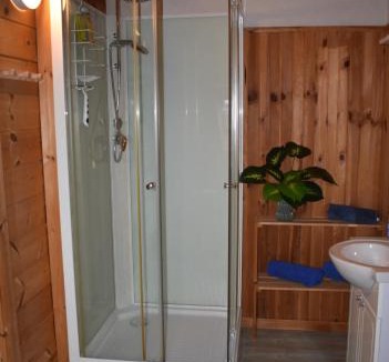 La Celle-sous-Gouzon Bed & Breakfast | Trésor en Bois Chambres d'Hôtes