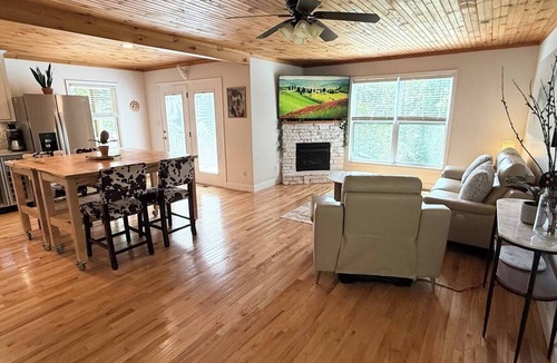 Trade House | Trade Mountain House