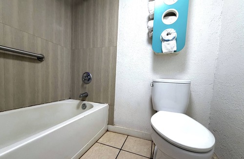 Jacksonville Hotel | Trade Wind Motel Jacksonville TX US 69