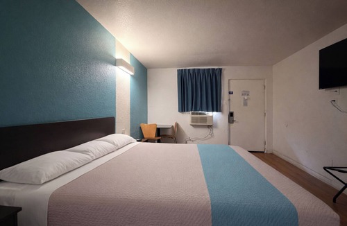 Jacksonville Hotel | Trade Wind Motel Jacksonville TX US 69