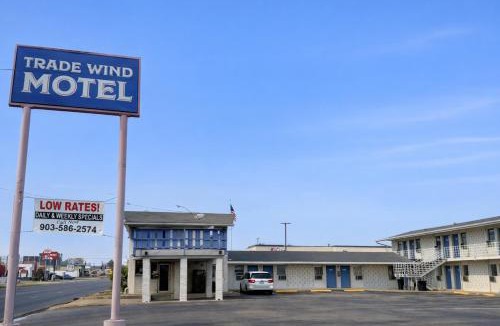 Jacksonville Hotel | Trade Wind Motel Jacksonville TX US 69