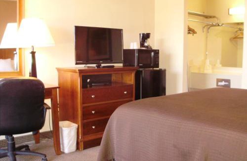 Tulsa Hotel | Trade Winds Central Inn